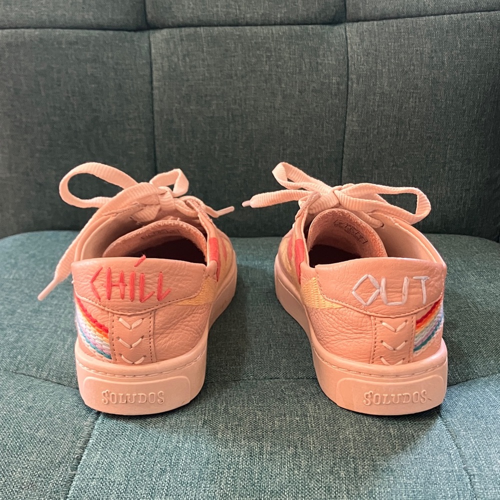 Chill Out Soludos Women's Ibiza Classic  leather Sneakers 7